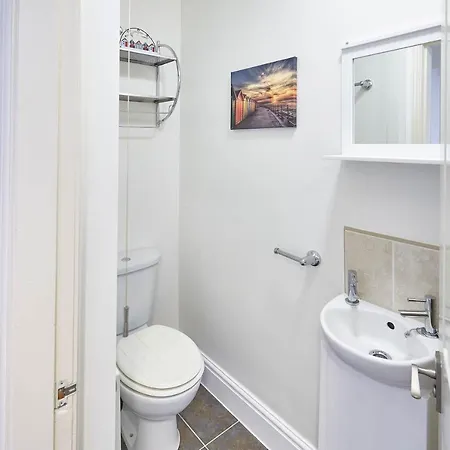 Host & - The Pearl Apartment