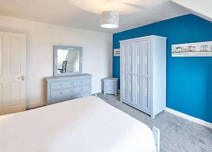 Host & - The Pearl *