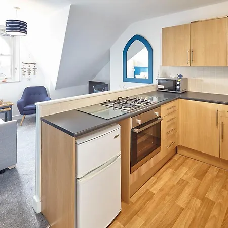 Host & - The Pearl *