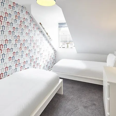 Host & - The Pearl Apartment Whitby